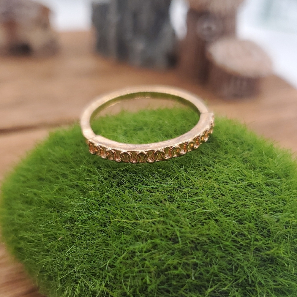 Elegant Gold Tone Bar Ring Women's Ring Size 6 R814